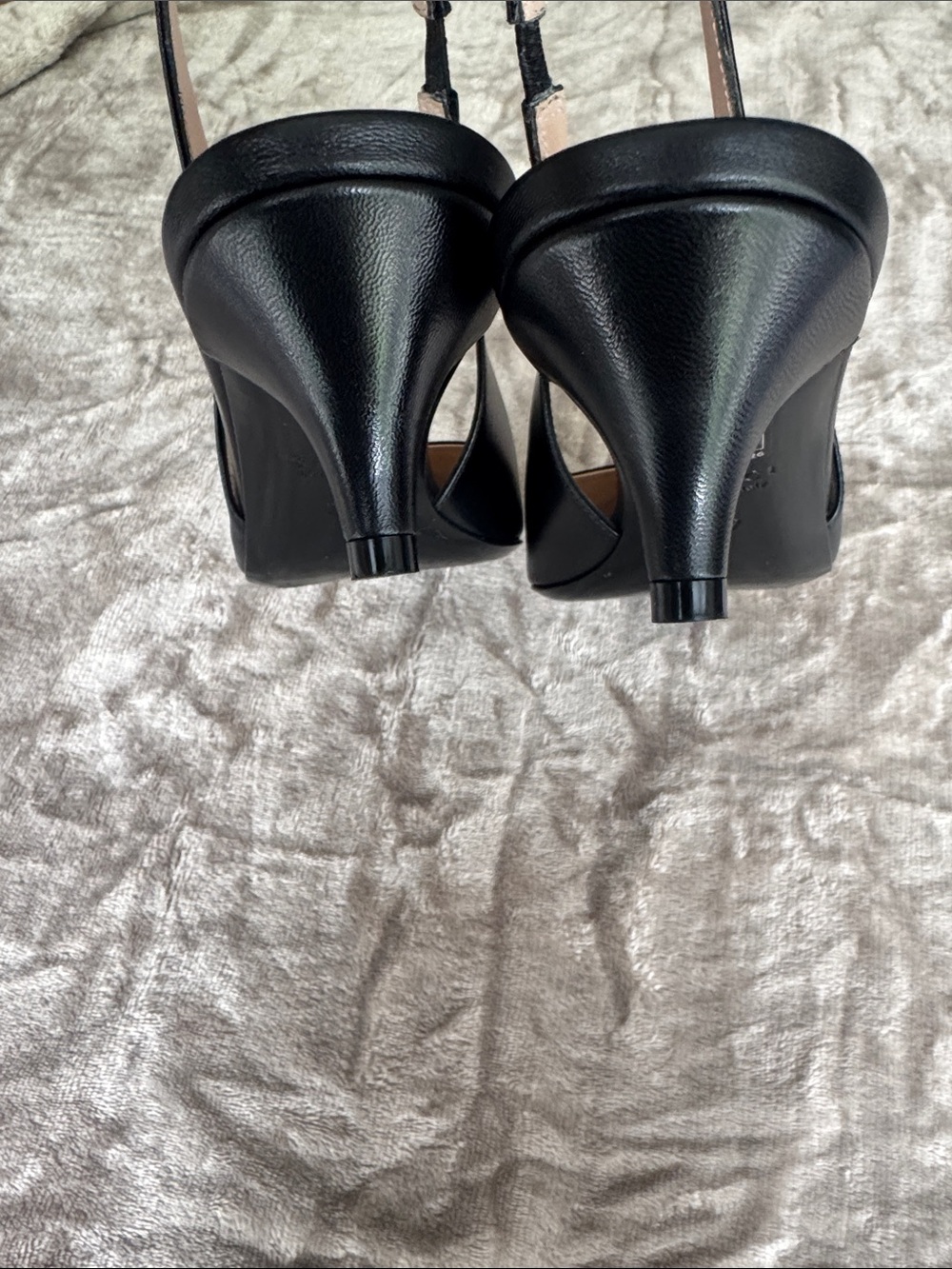 Gucci Black Leather Pointed Slingback Mules with Gold Horsebit - Picture 6 of 10